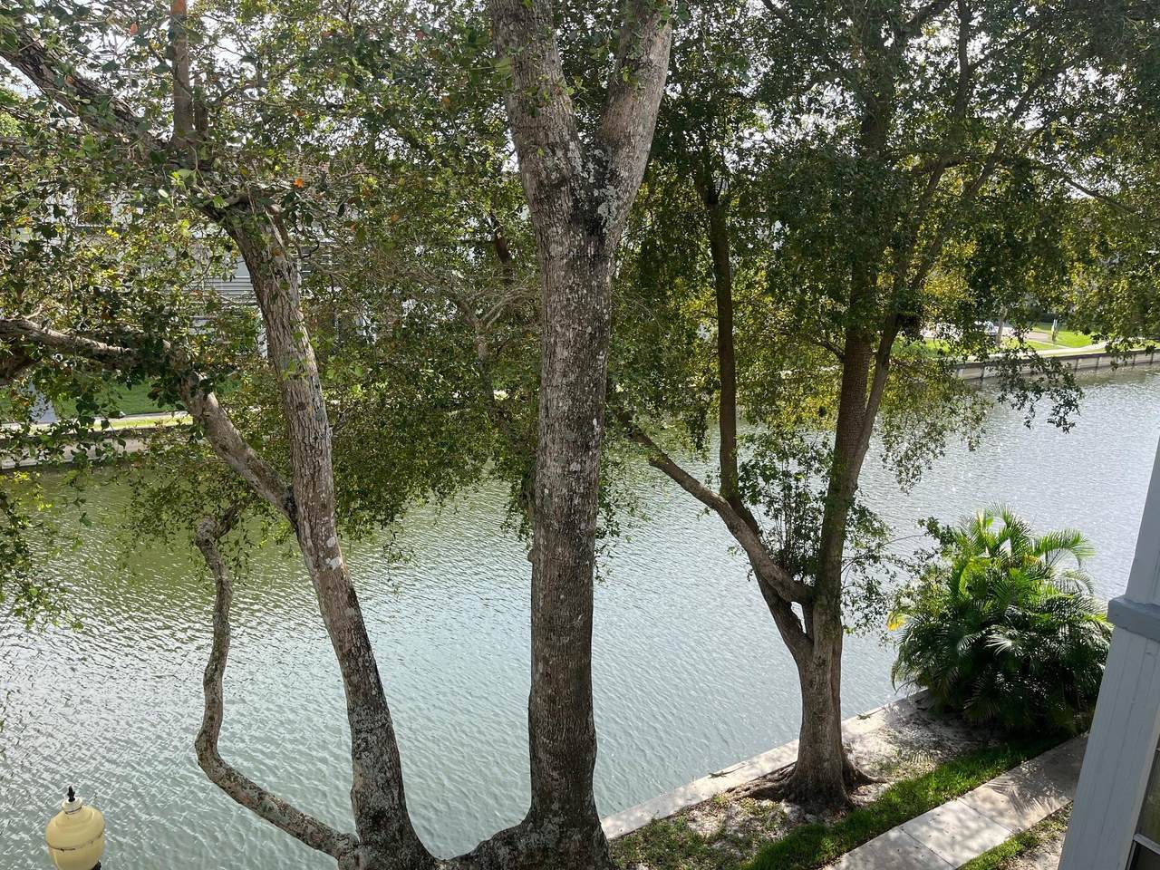 https://bt-photos.global.ssl.fastly.net/beaches/1280_boomver_3_F10494071-2.jpg