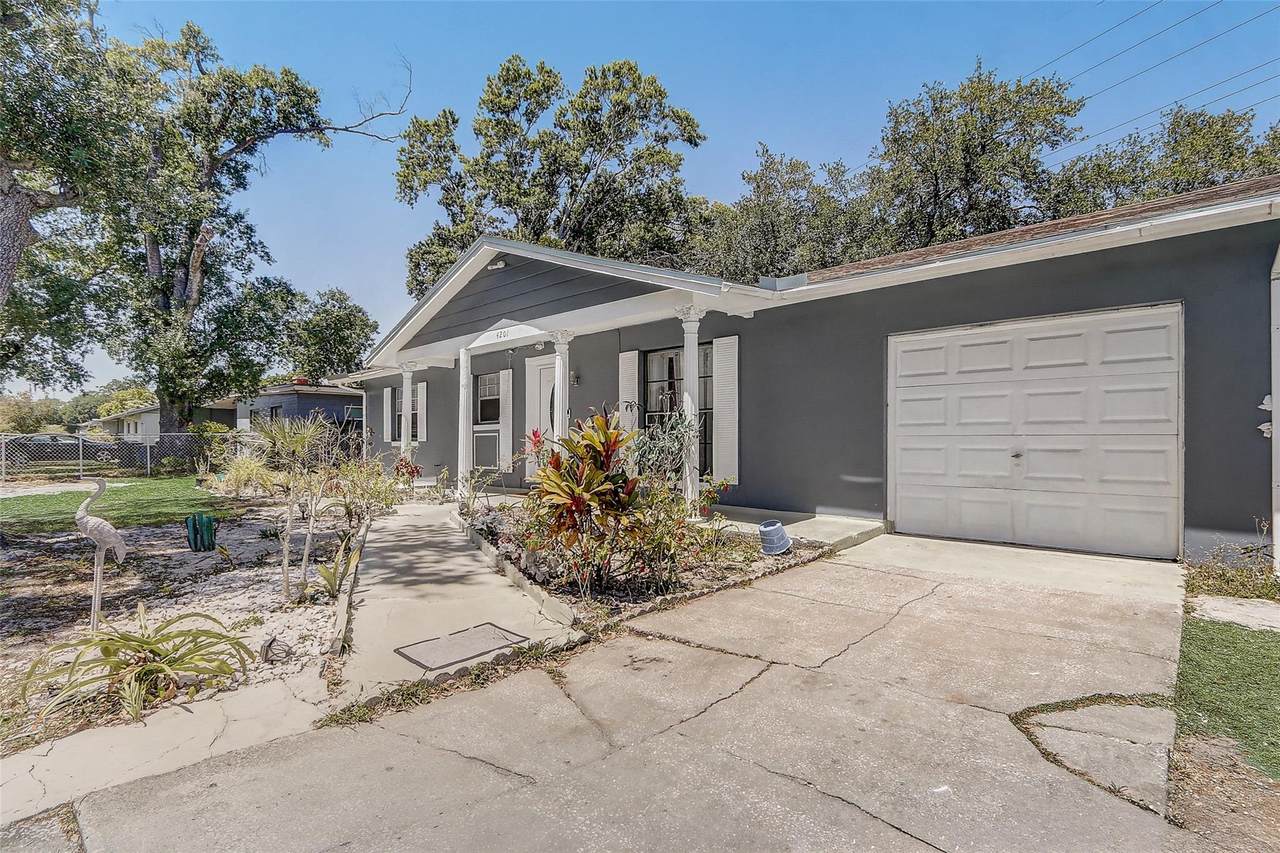 4201 Chantelle Rd - Photo 1