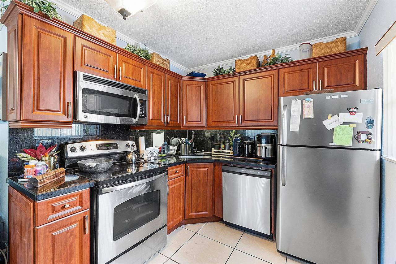 2741 8th Avenue - Photo 1