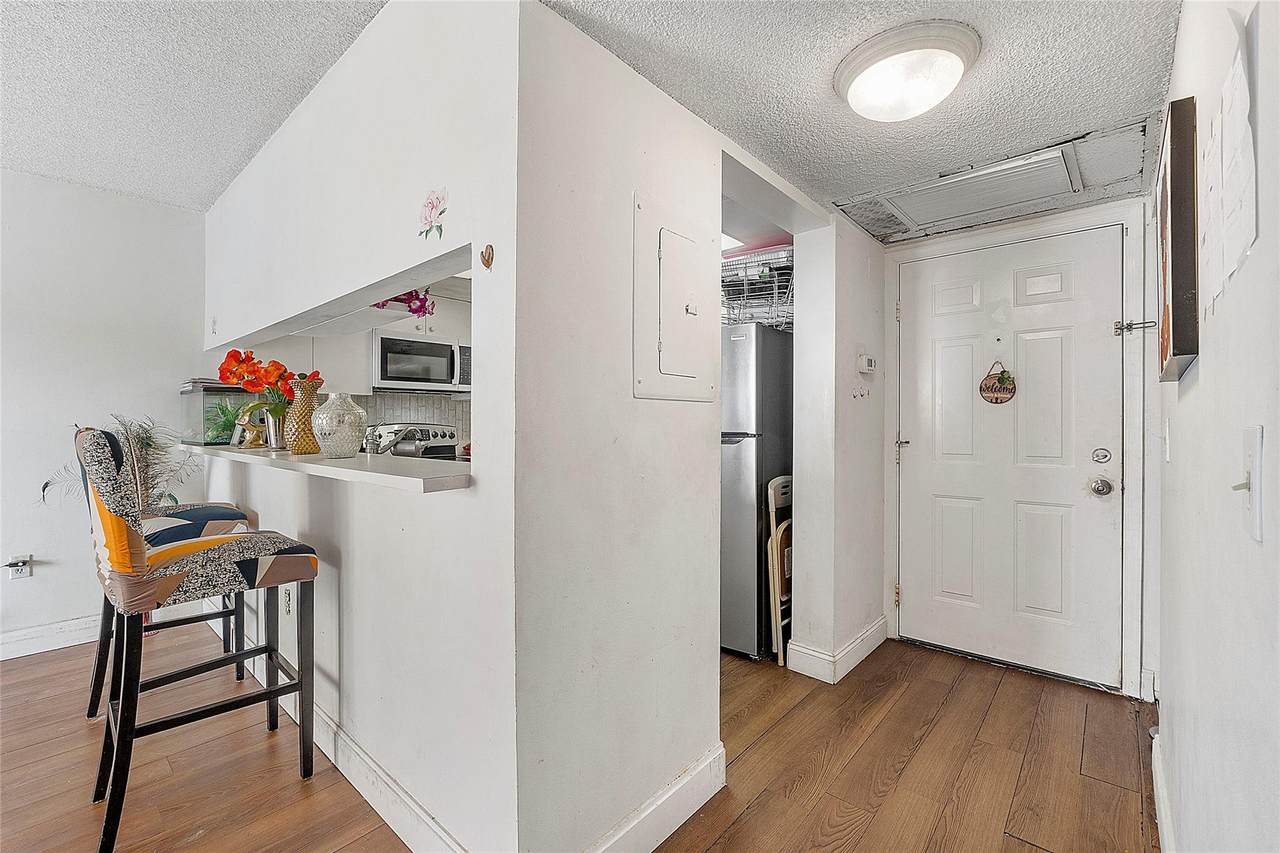701 19th Street - Photo 1