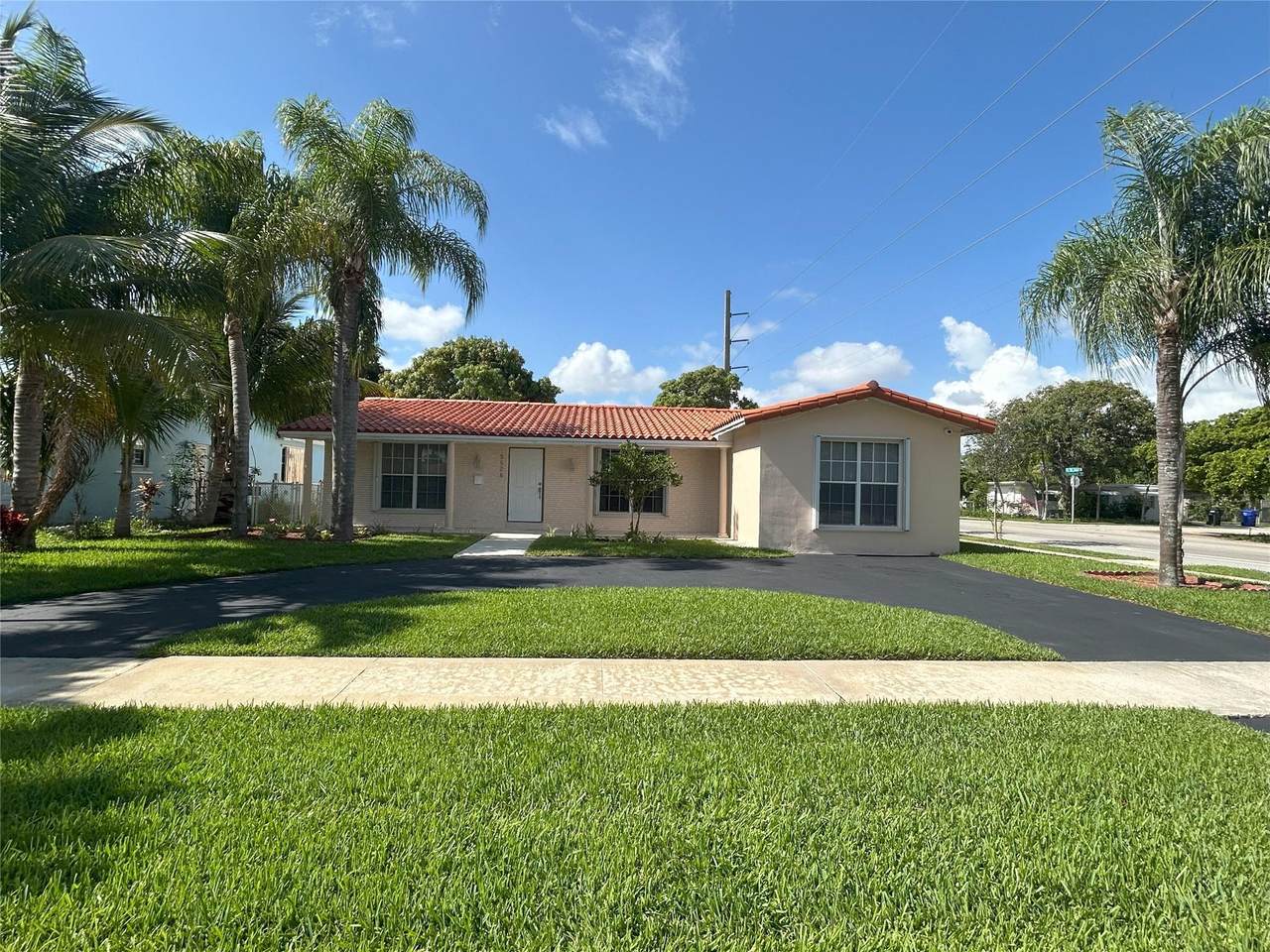 5524 Cleveland St - Photo 1