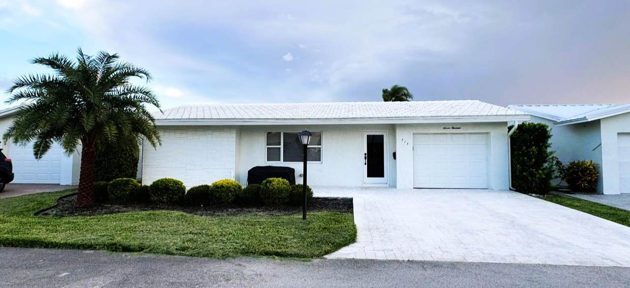 713 15th St - Photo 1