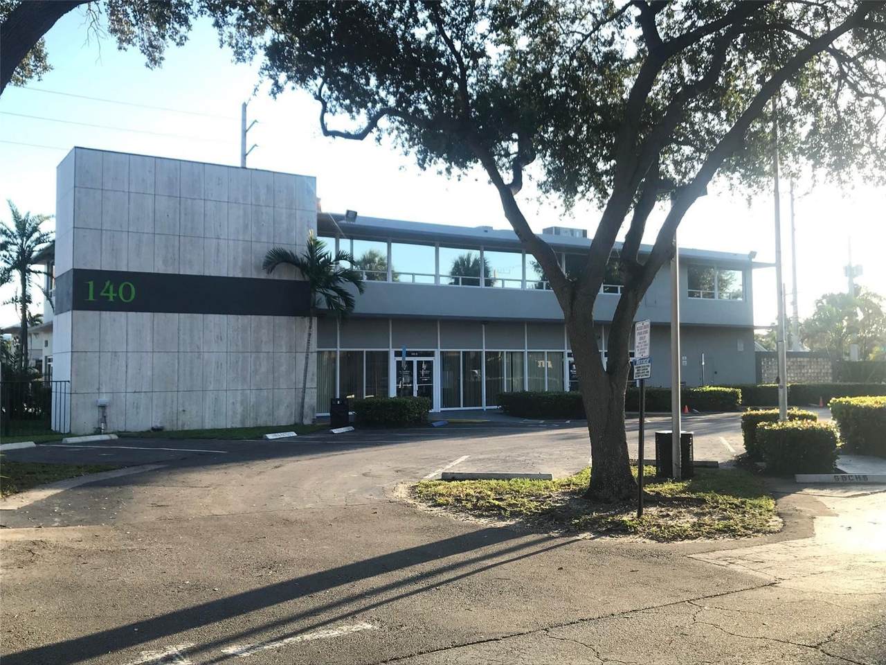 140 Federal Highway - Photo 1