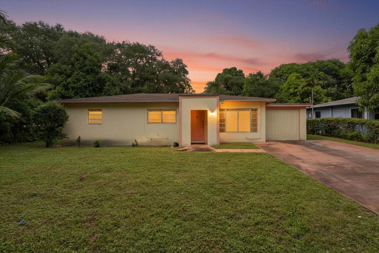 13370 5th Avenue - Photo 1