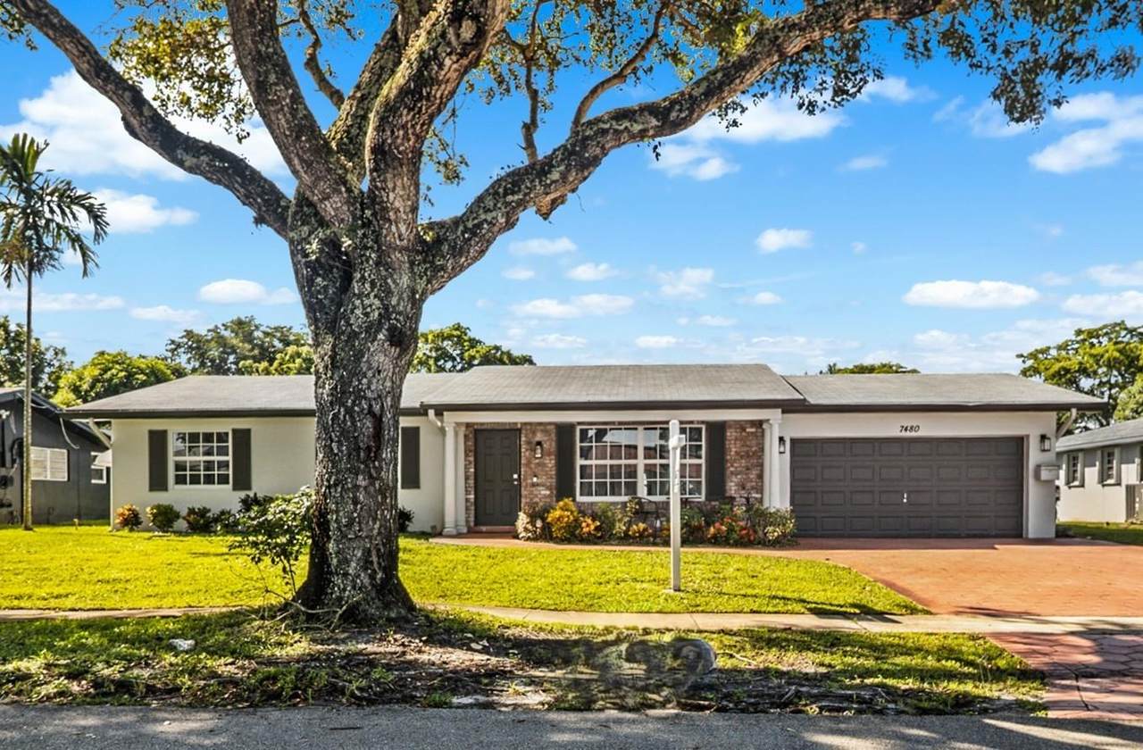 7480 13th Ct - Photo 1