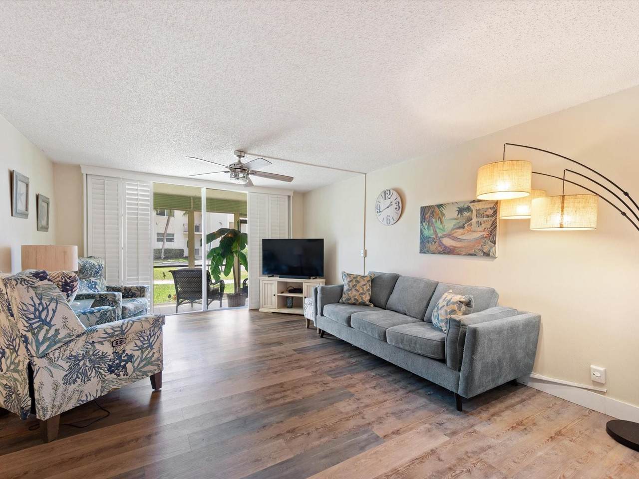 311 Hollybrook Drive - Photo 1