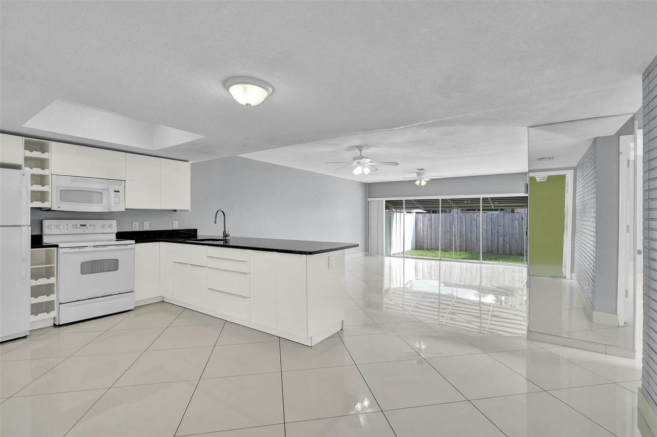 704 23rd Ave - Photo 1