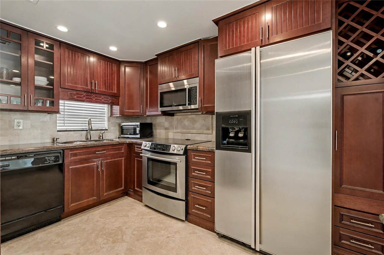 9320 Hollybrook Lake Drive - Photo 1