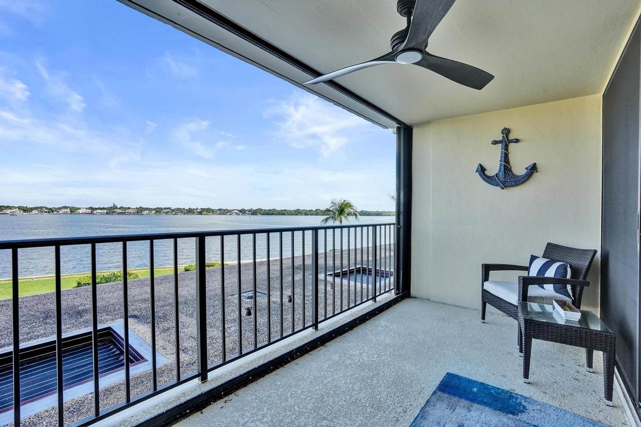 132 Lakeshore Drive - Photo 1