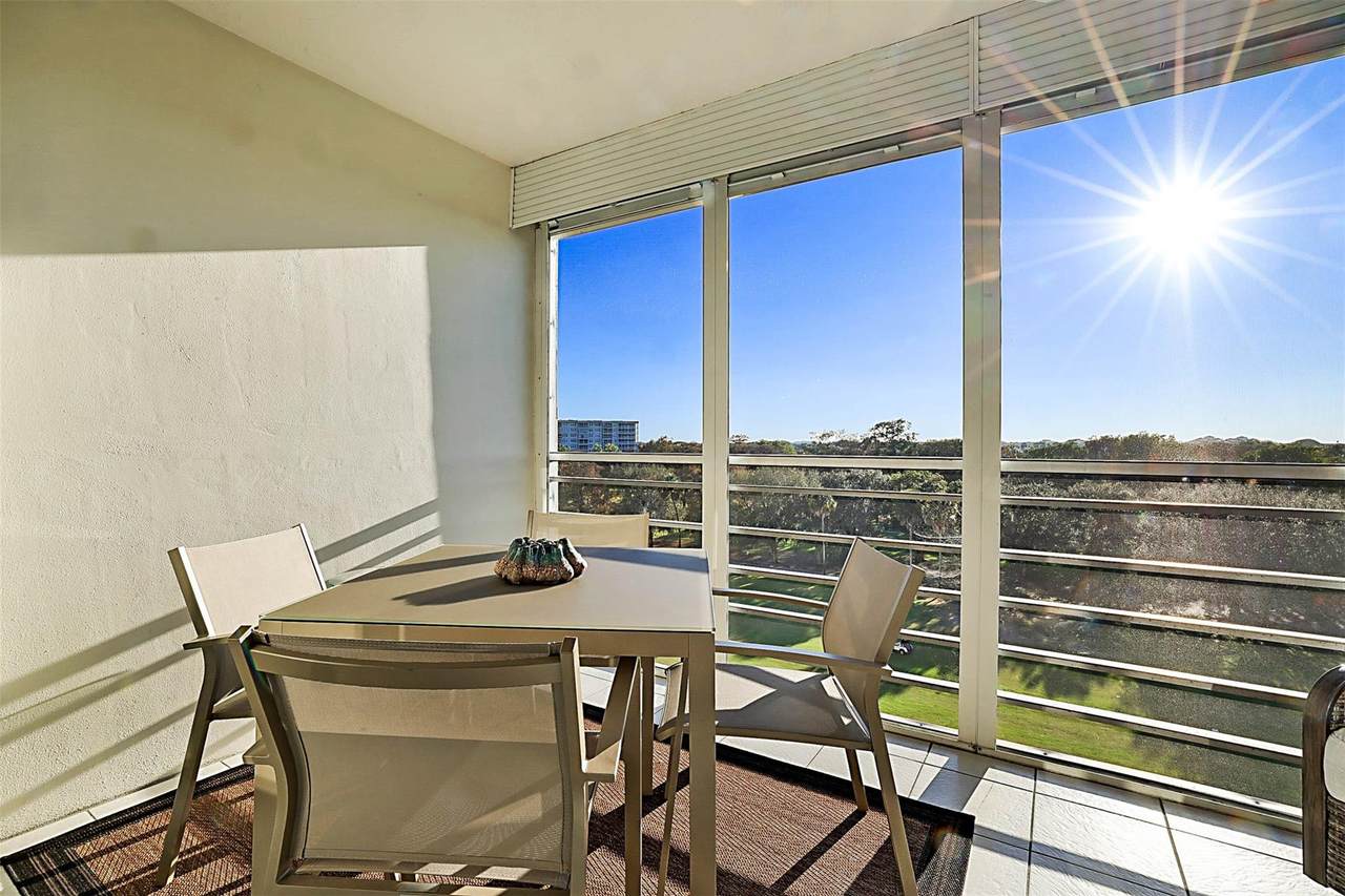 575 Oaks Lane - Photo 1
