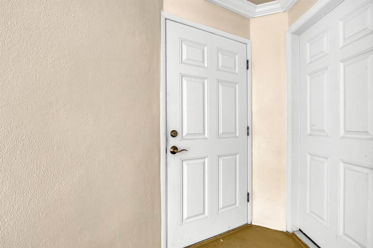 1160 Hillsboro Mile - Photo 1