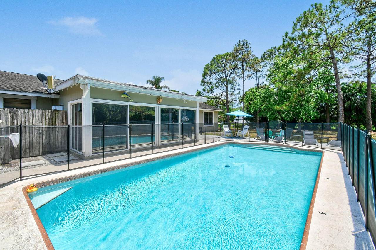 15739 75th Way - Photo 1