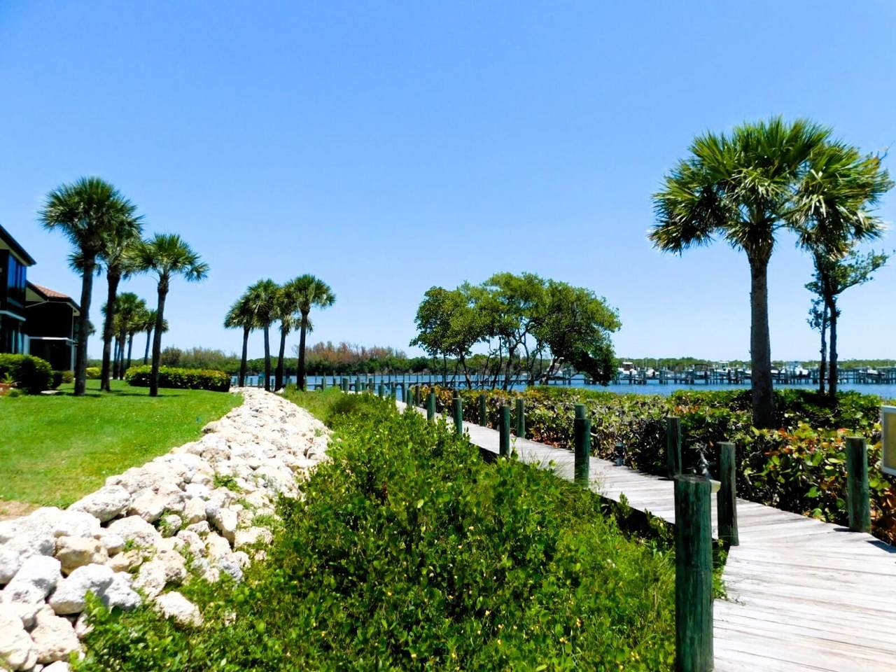 https://bt-photos.global.ssl.fastly.net/beaches/1280_boomver_3_R11090907-2.jpg