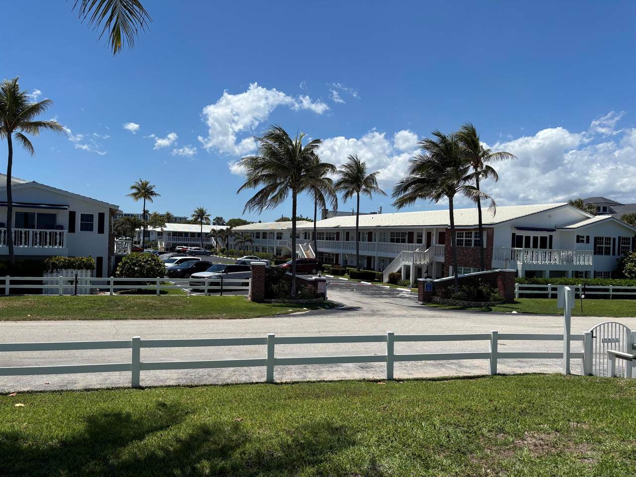 5505 Ocean Boulevard - Photo 1