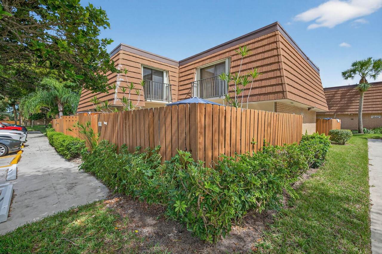 2701 27th Court - Photo 1