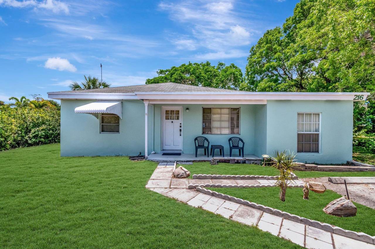 216 14th Street - Photo 1