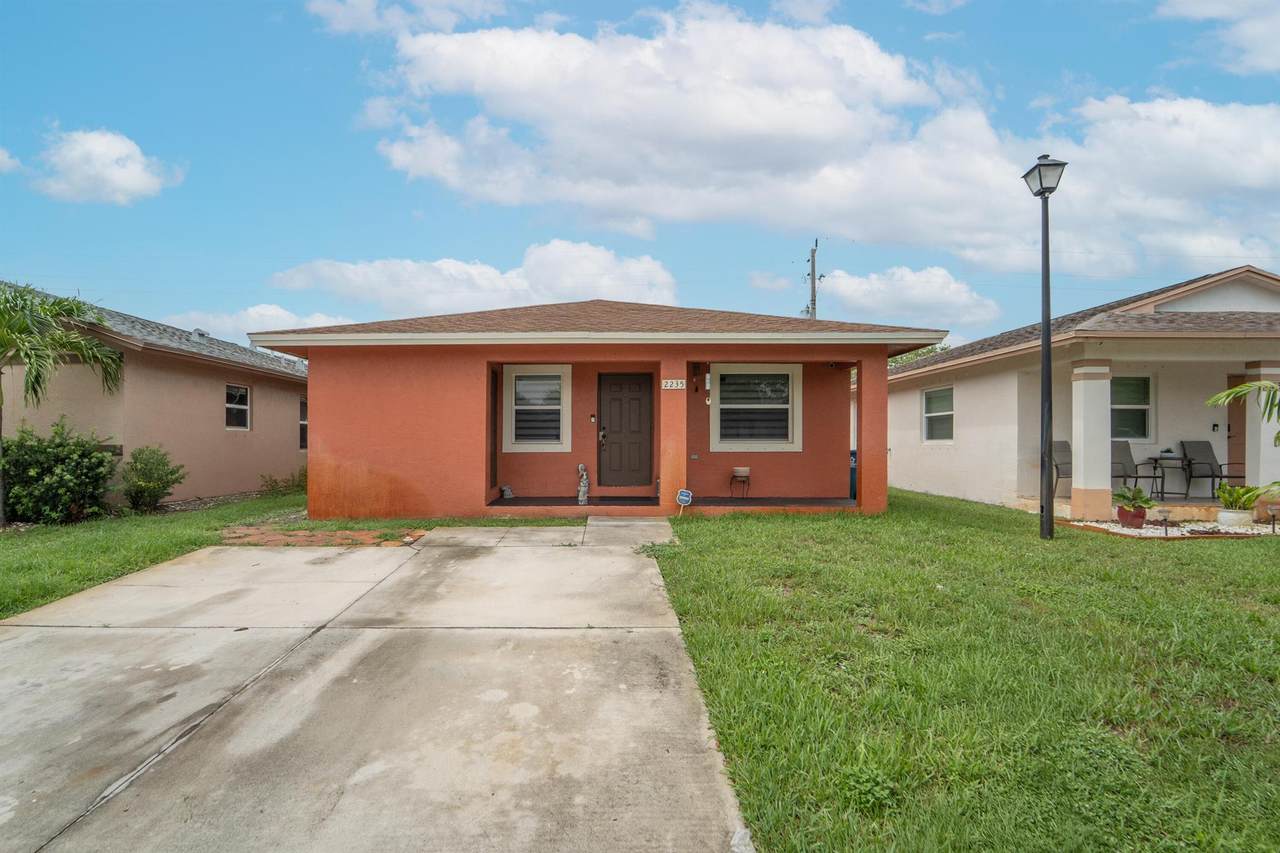 2235 25th Place - Photo 1