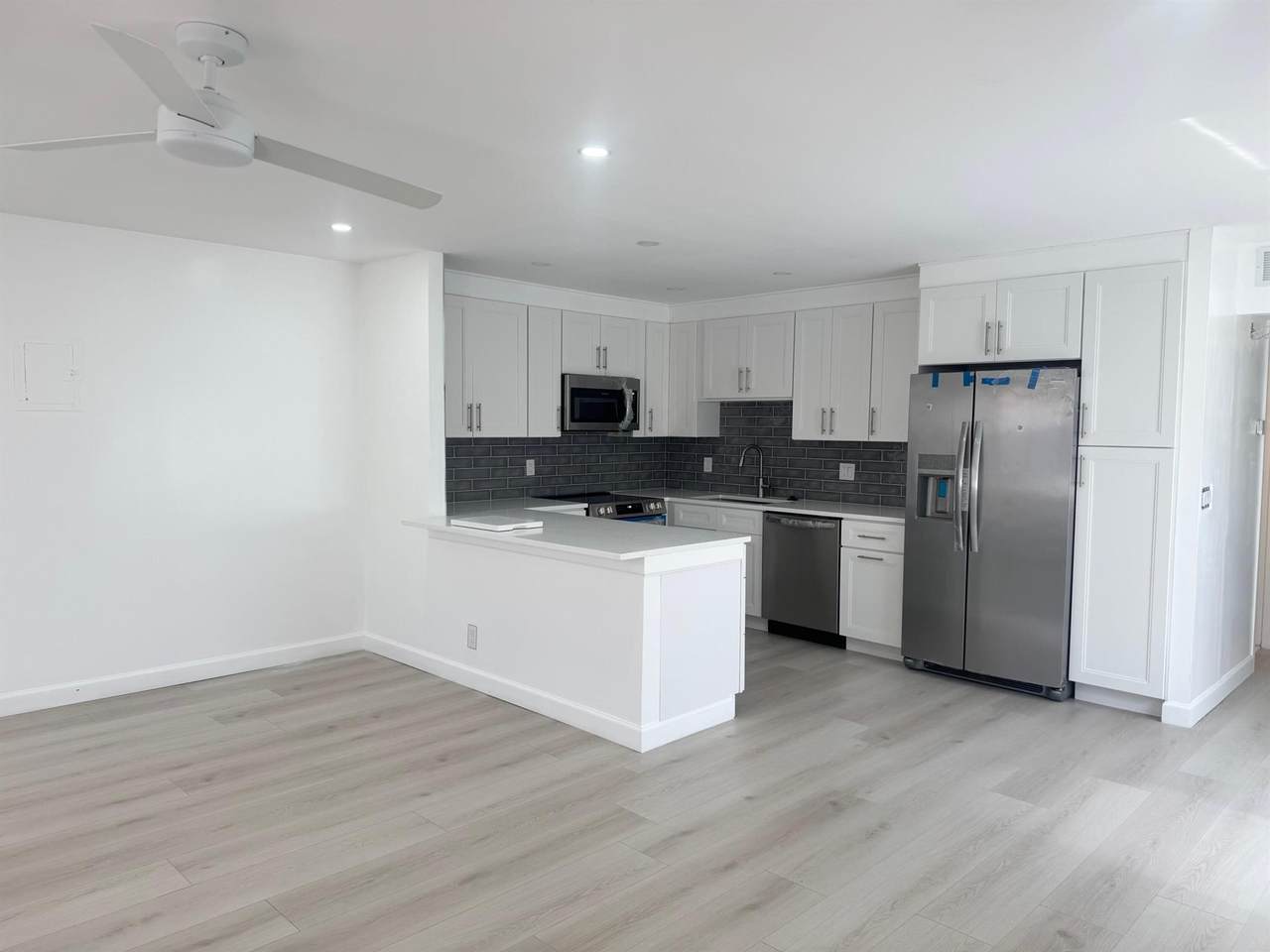 42 Valencia B - Photo 1