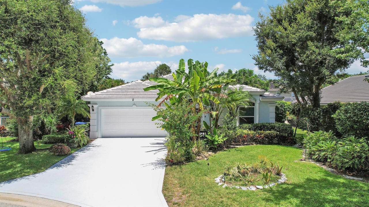 496 Peacock Lane - Photo 1