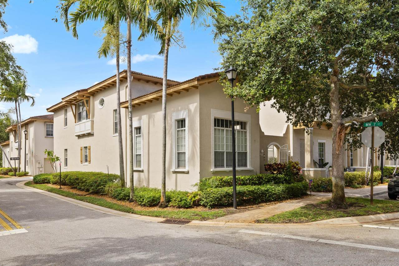 619 25th Avenue - Photo 1