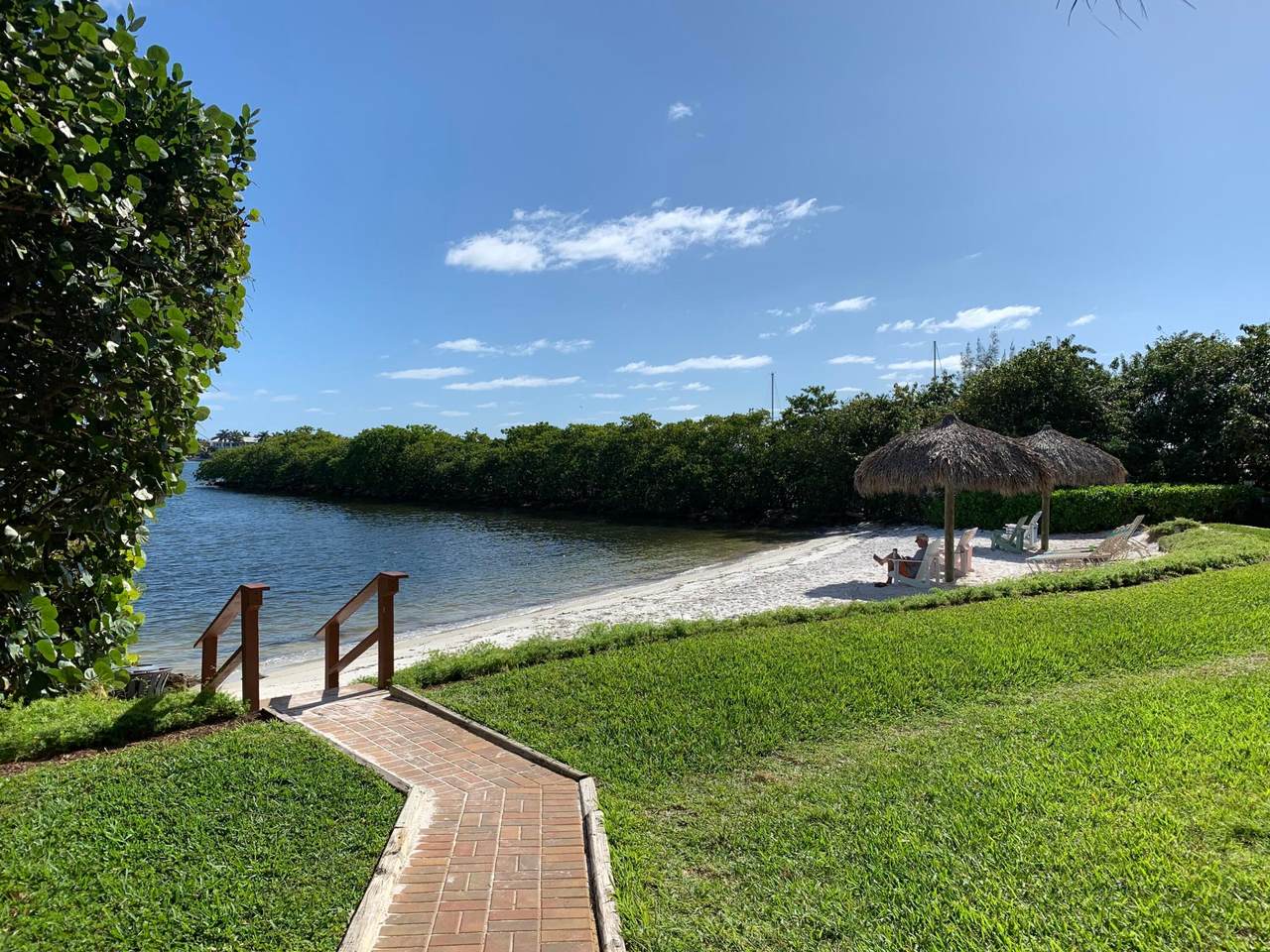 https://bt-photos.global.ssl.fastly.net/beaches/1280_boomver_3_R11103328-2.jpg