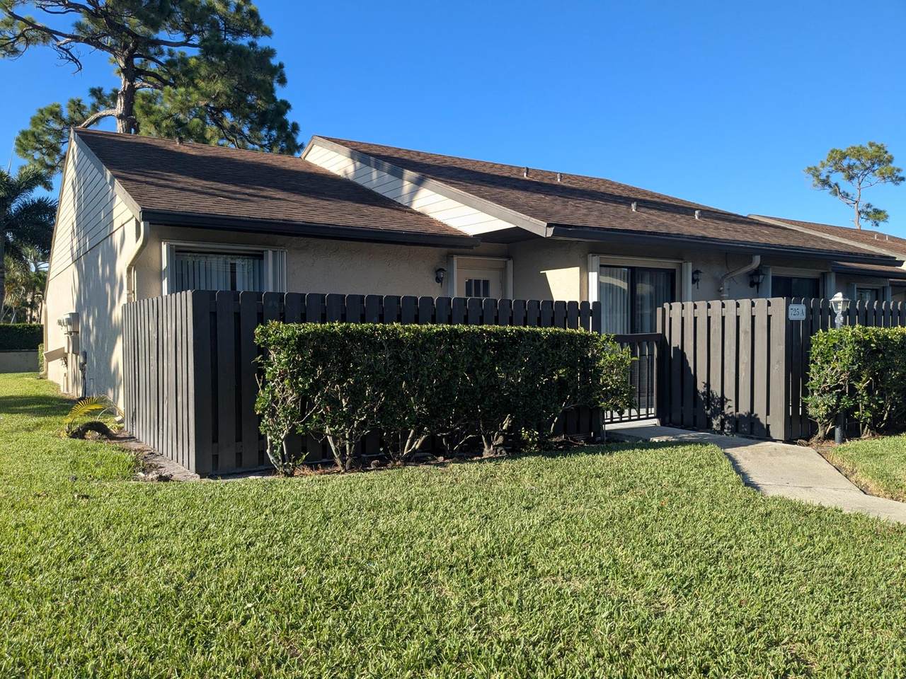 725 Sunny Pine Way - Photo 1