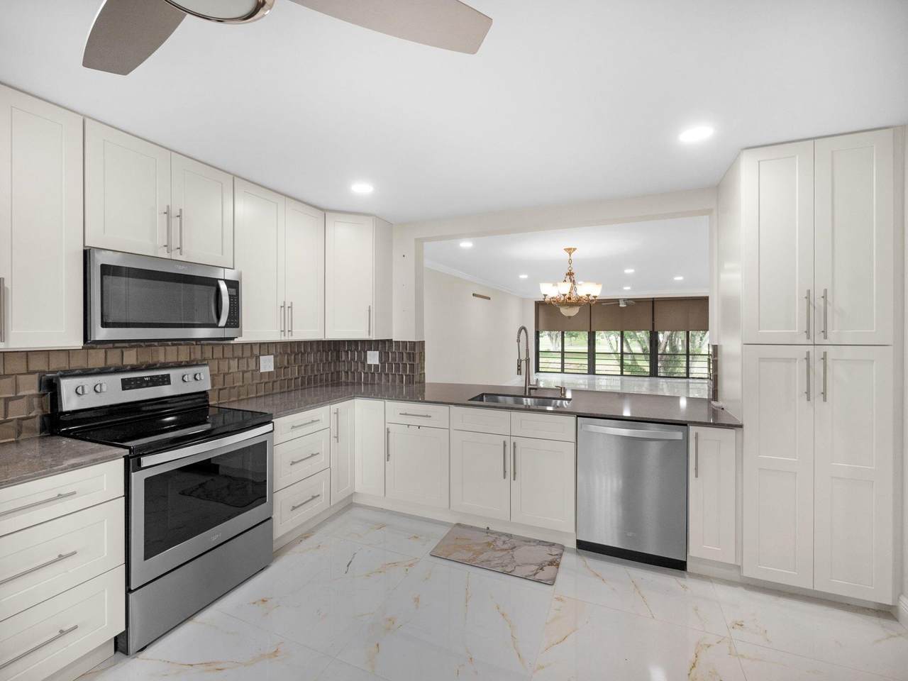 5547 Fairway Park Drive - Photo 1