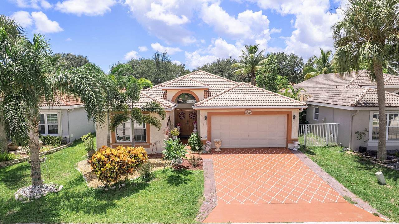 8207 White Rock Circle - Photo 1