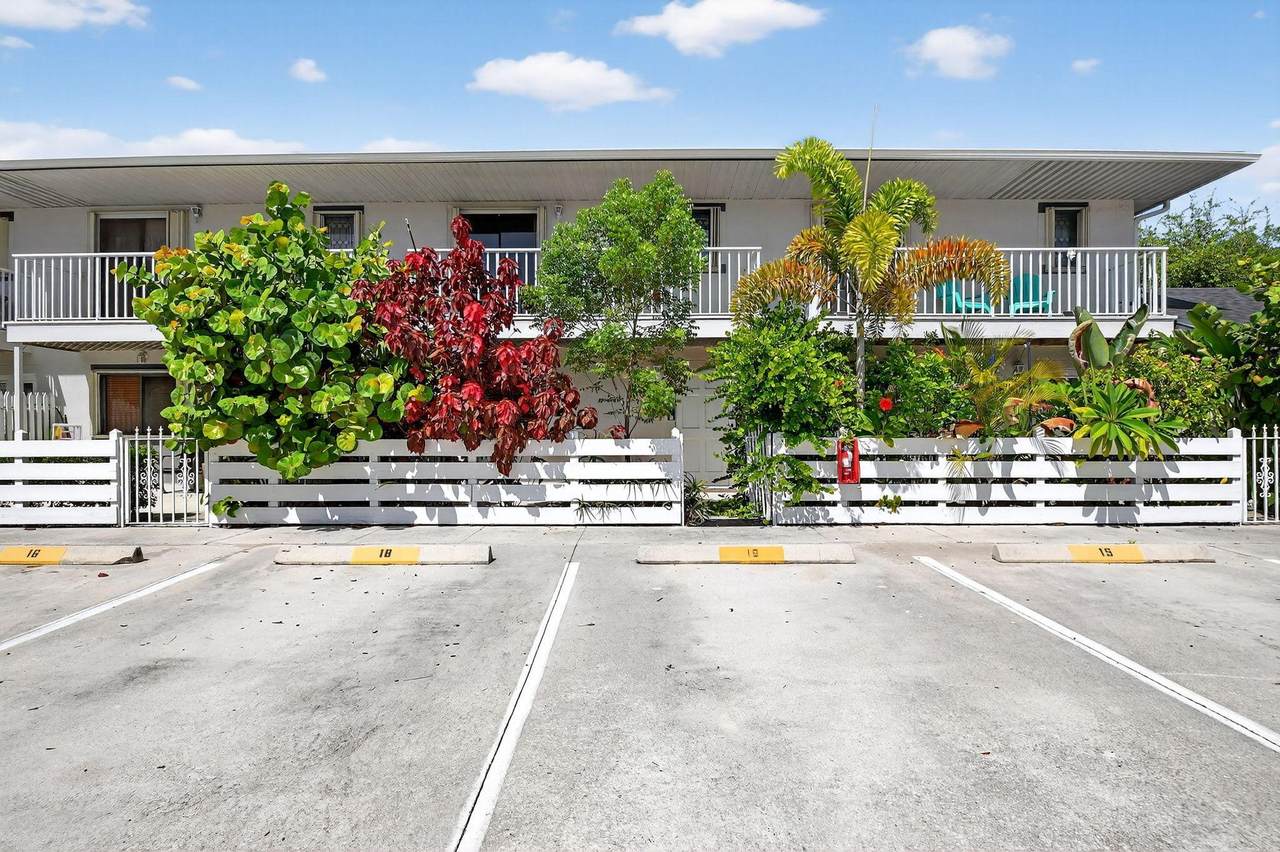 326 Pine 19 Street - Photo 1