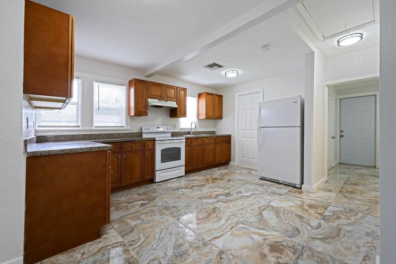 701 Washington Avenue - Photo 1