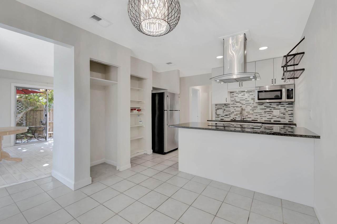 309 7th Avenue - Photo 1