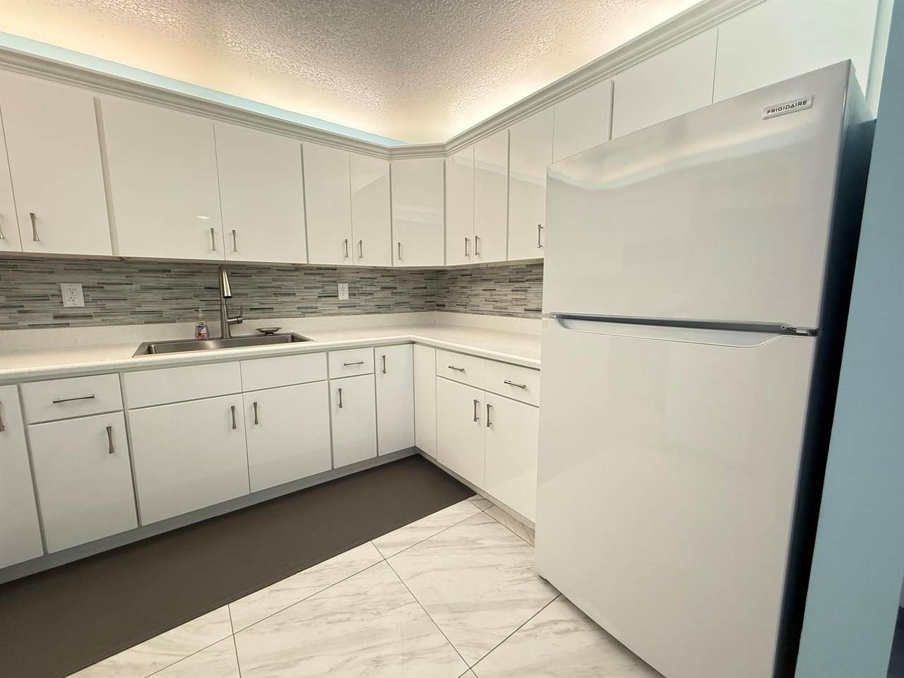 950 Kanner Highway - Photo 1