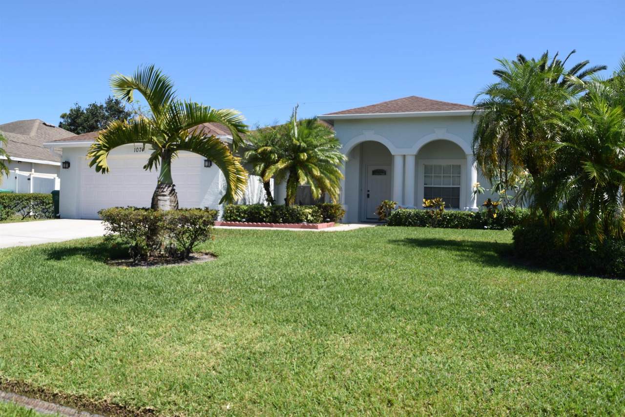 1074 Janar Avenue - Photo 1
