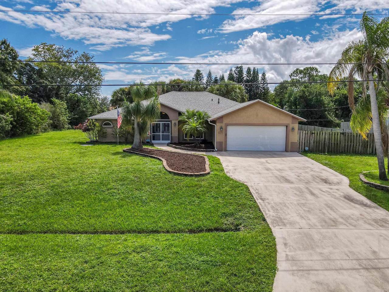 248 Marathon Avenue - Photo 1