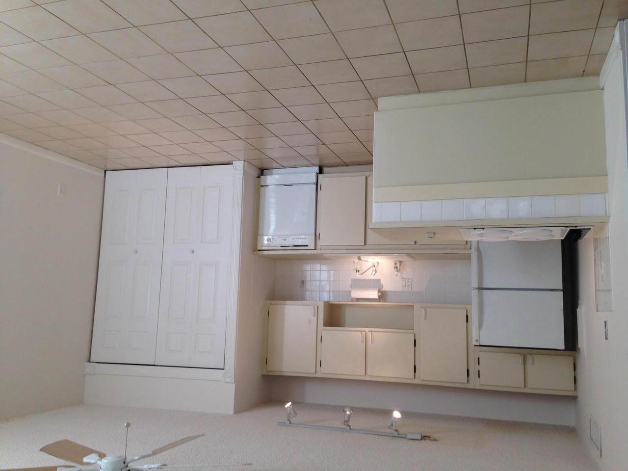 643 Executive Center Drive - Photo 1