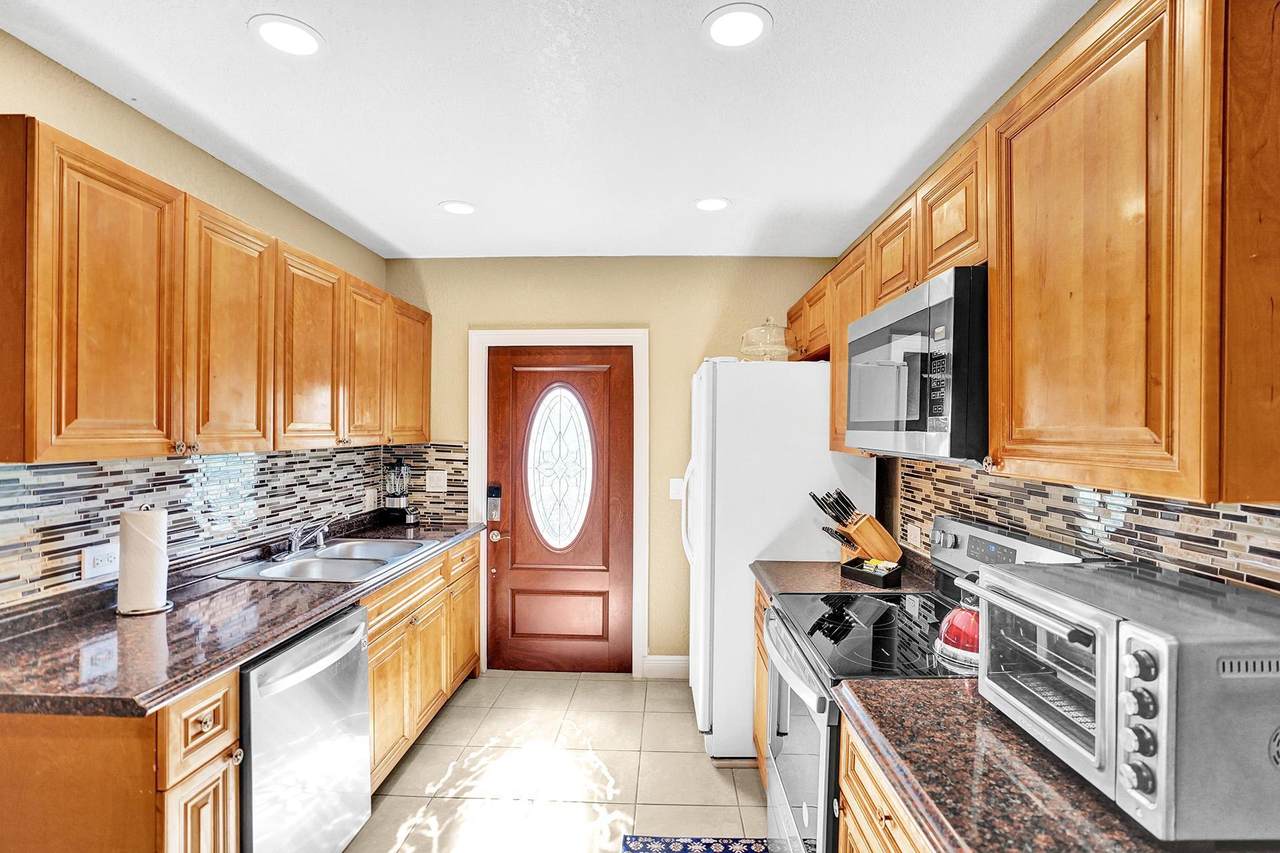 2349 Seminole Boulevard - Photo 1