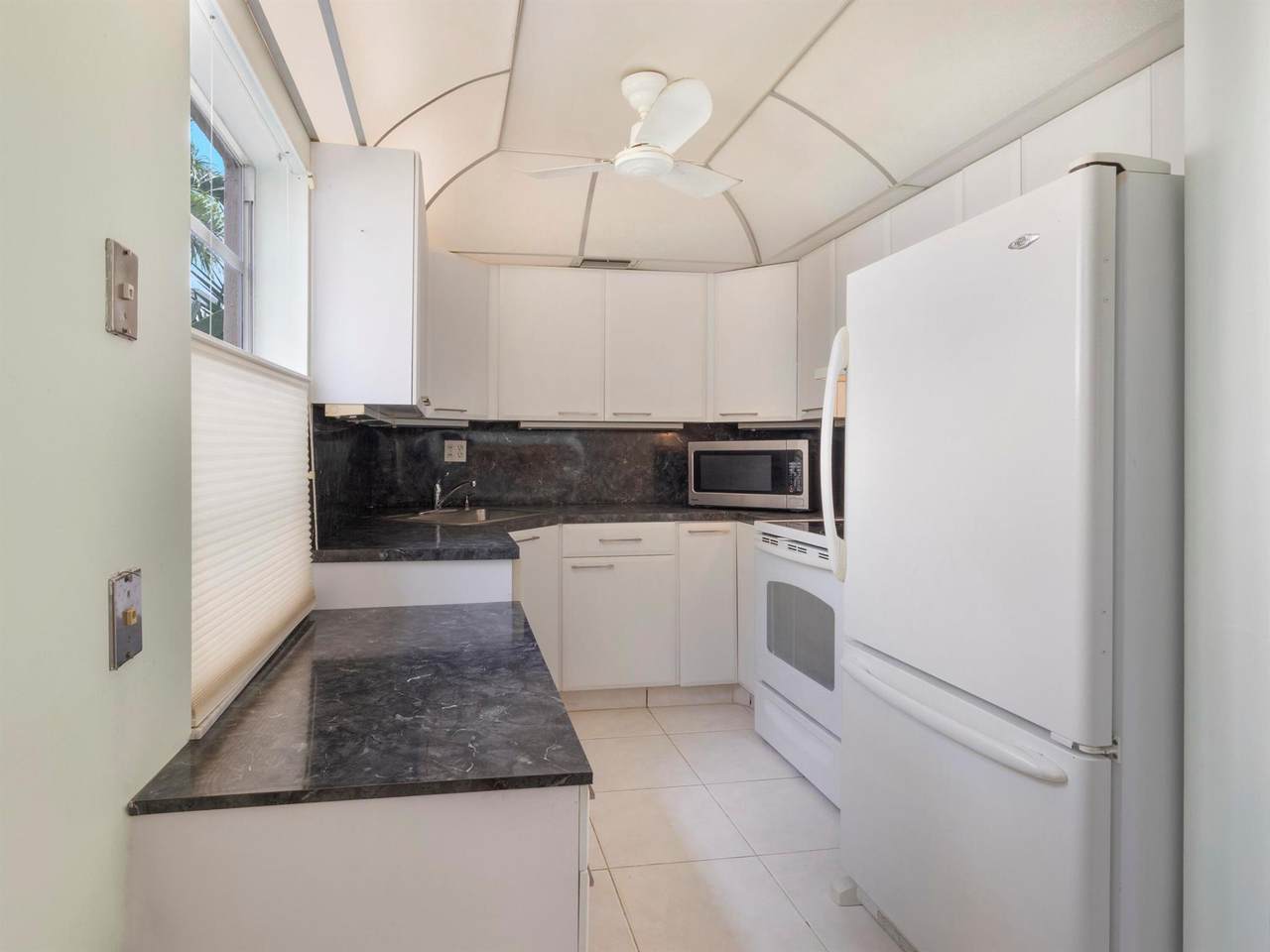 405 Burgundy I - Photo 1