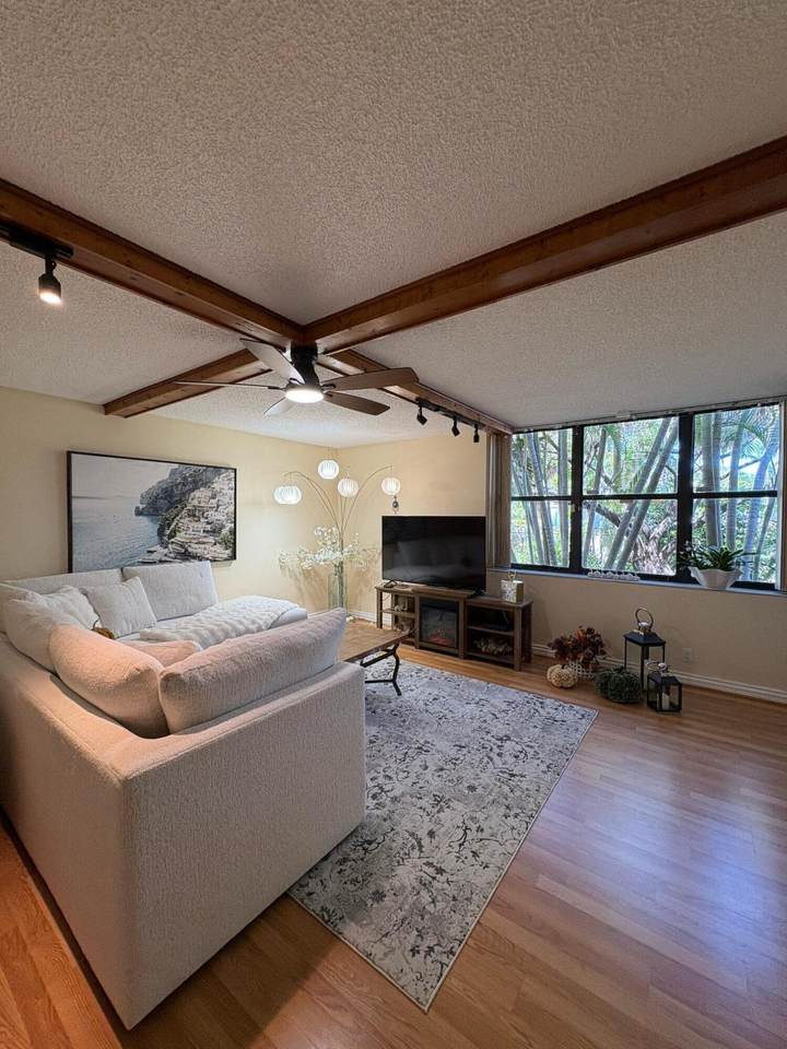 20401 30th Avenue - Photo 1