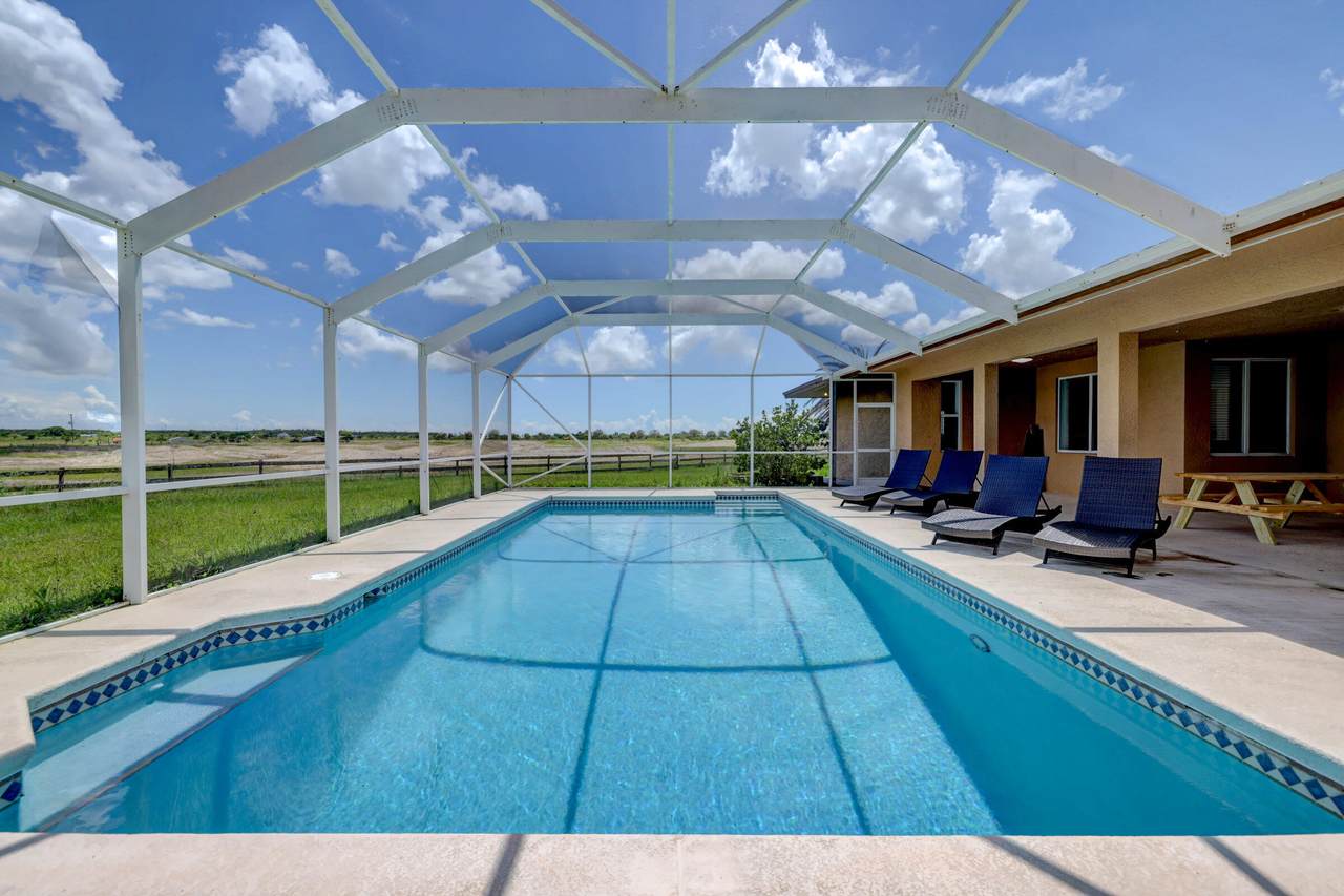 https://bt-photos.global.ssl.fastly.net/beaches/1280_boomver_3_R11135323-2.jpg
