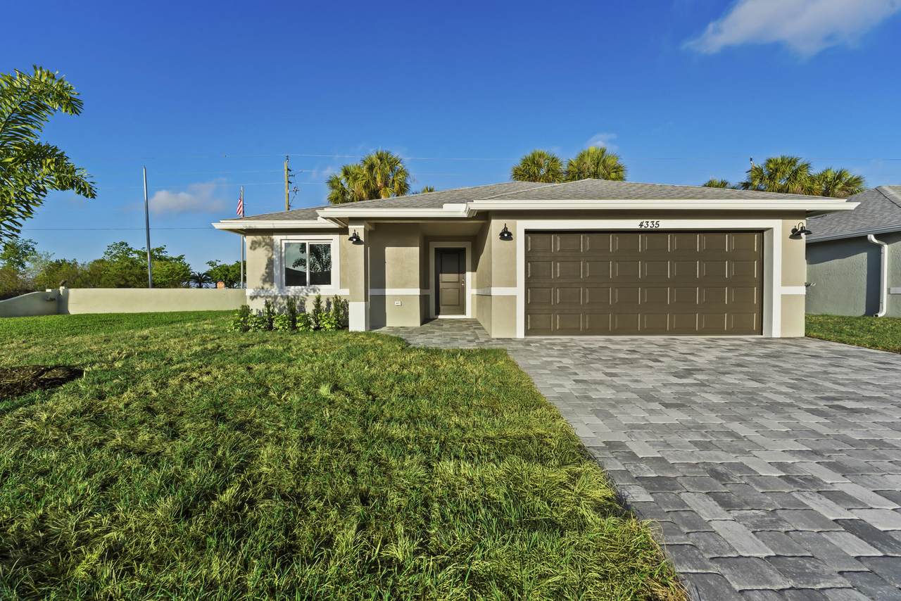 4335 15th Way - Photo 1