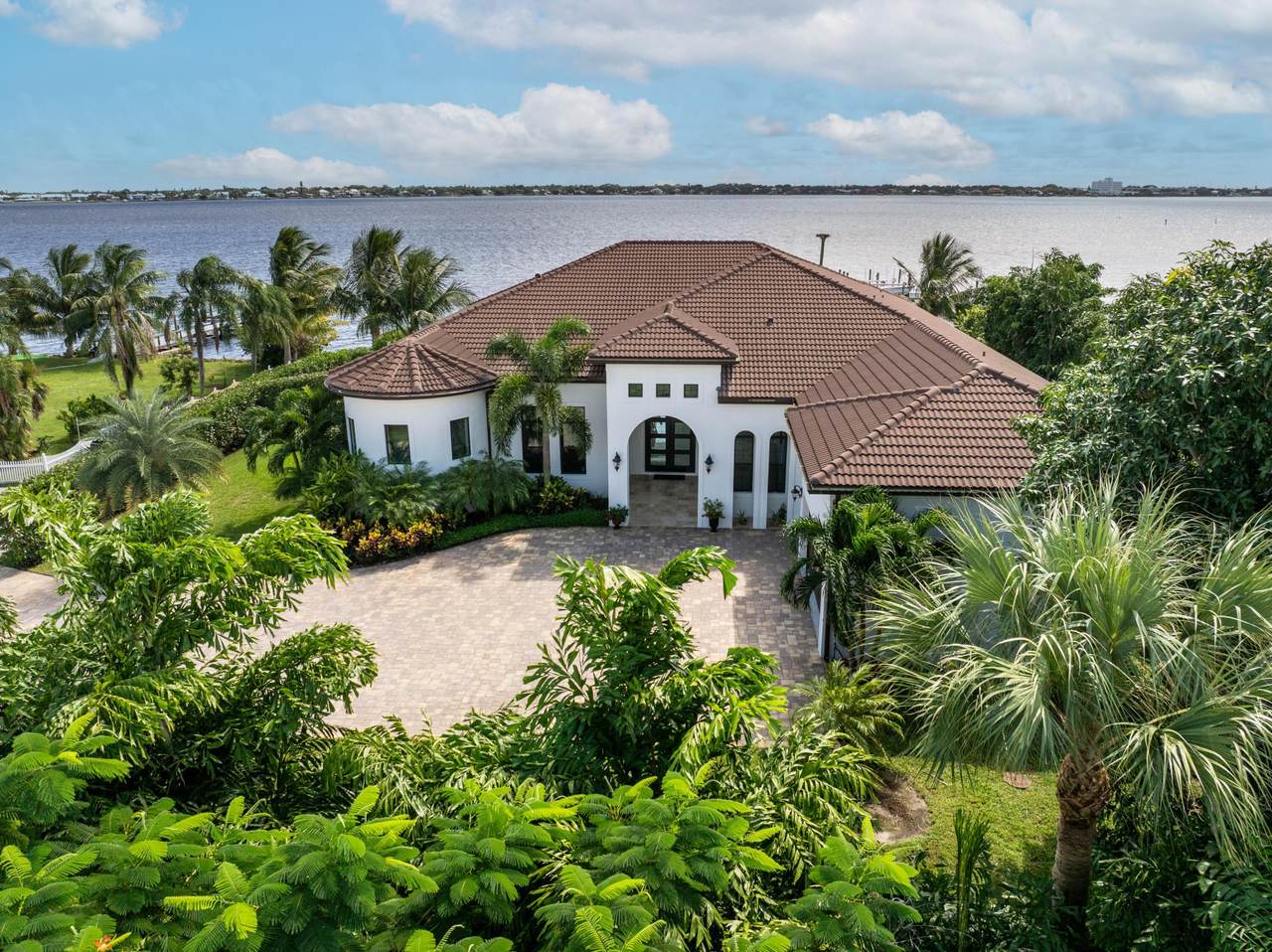 1000 Wright Avenue - Photo 1