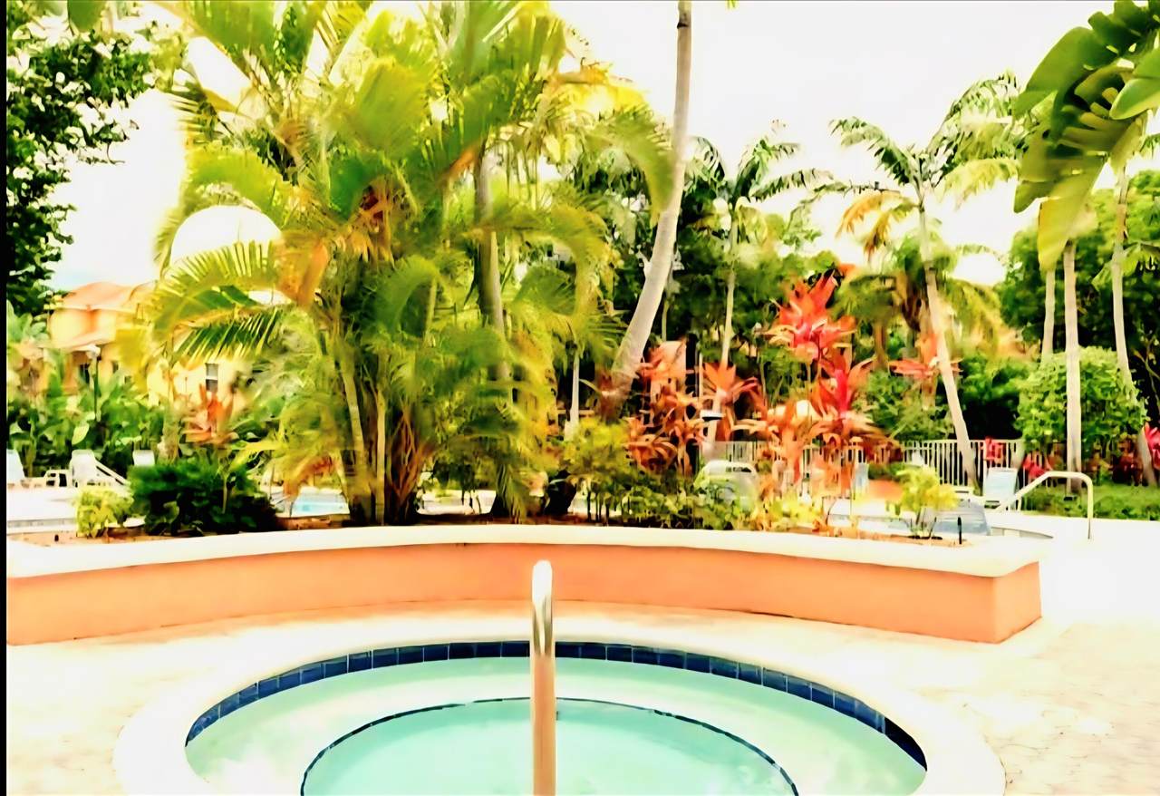 https://bt-photos.global.ssl.fastly.net/beaches/1280_boomver_3_R11145801-2.jpg