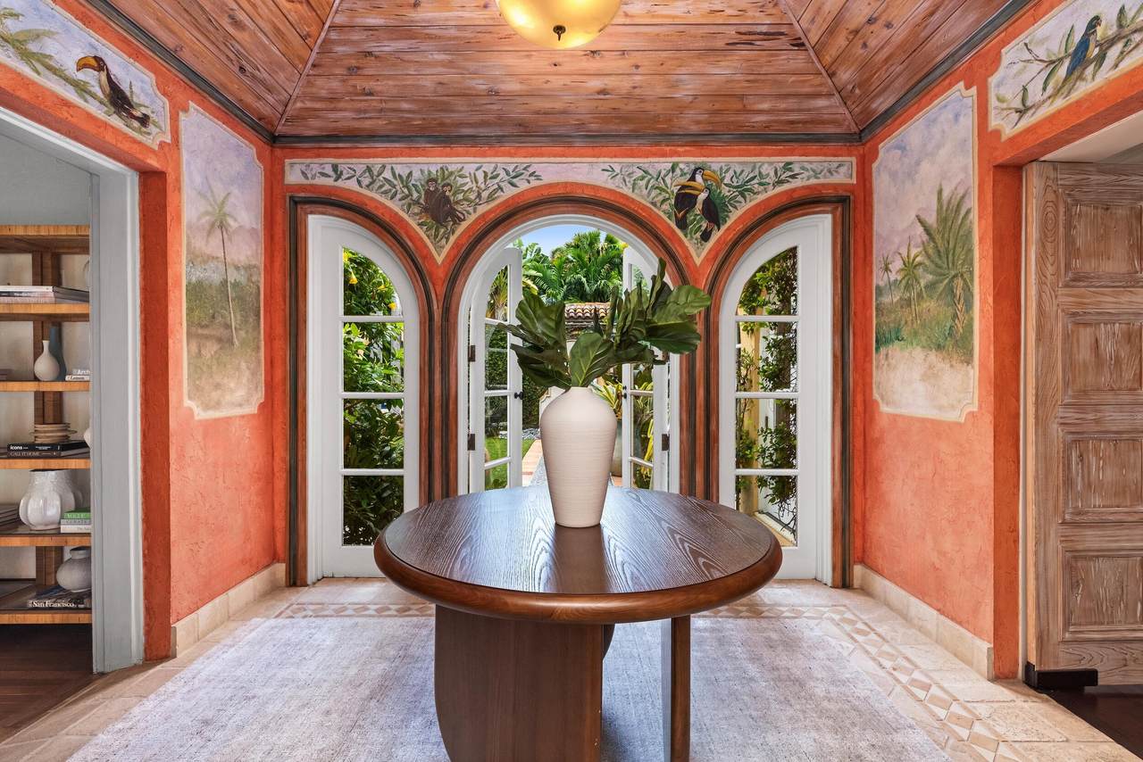 https://bt-photos.global.ssl.fastly.net/beaches/1280_boomver_3_R11148042-2.jpg