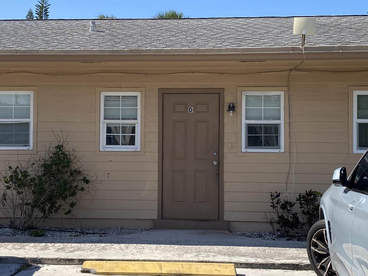 525 Swinton Avenue - Photo 1