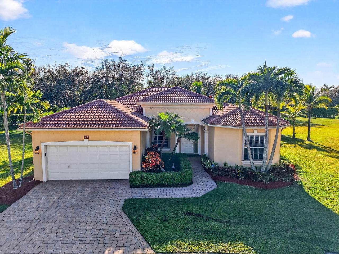 9566 Lantern Bay Circle - Photo 1