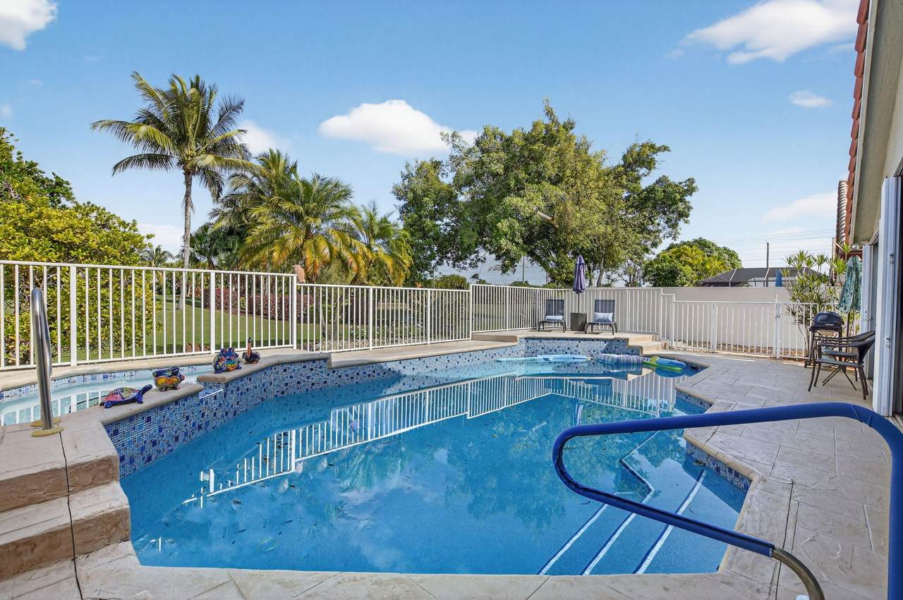 11270 Clover Leaf Circle - Photo 1