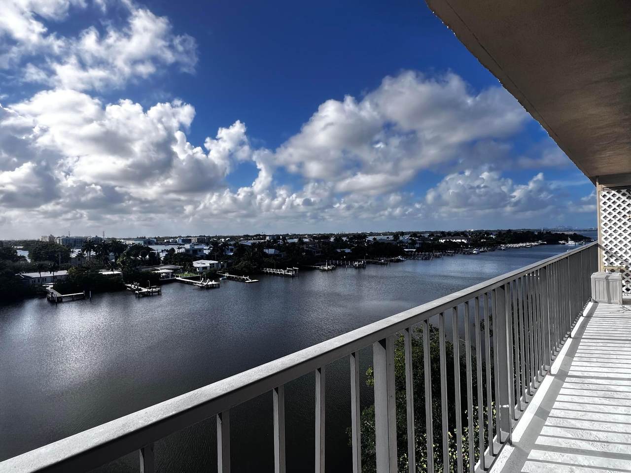 https://bt-photos.global.ssl.fastly.net/beaches/1280_boomver_2_R11158239-2.jpg