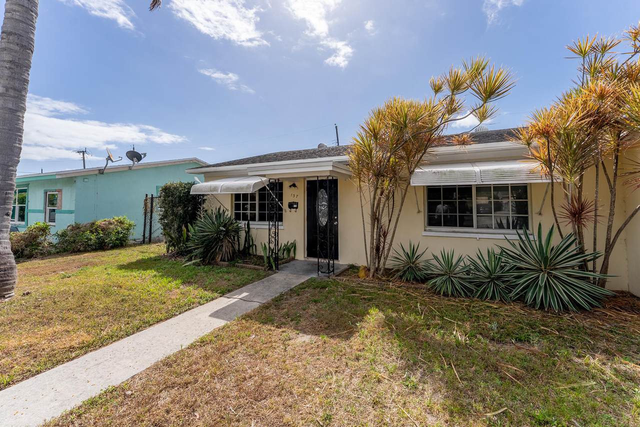 137 34th Street - Photo 1