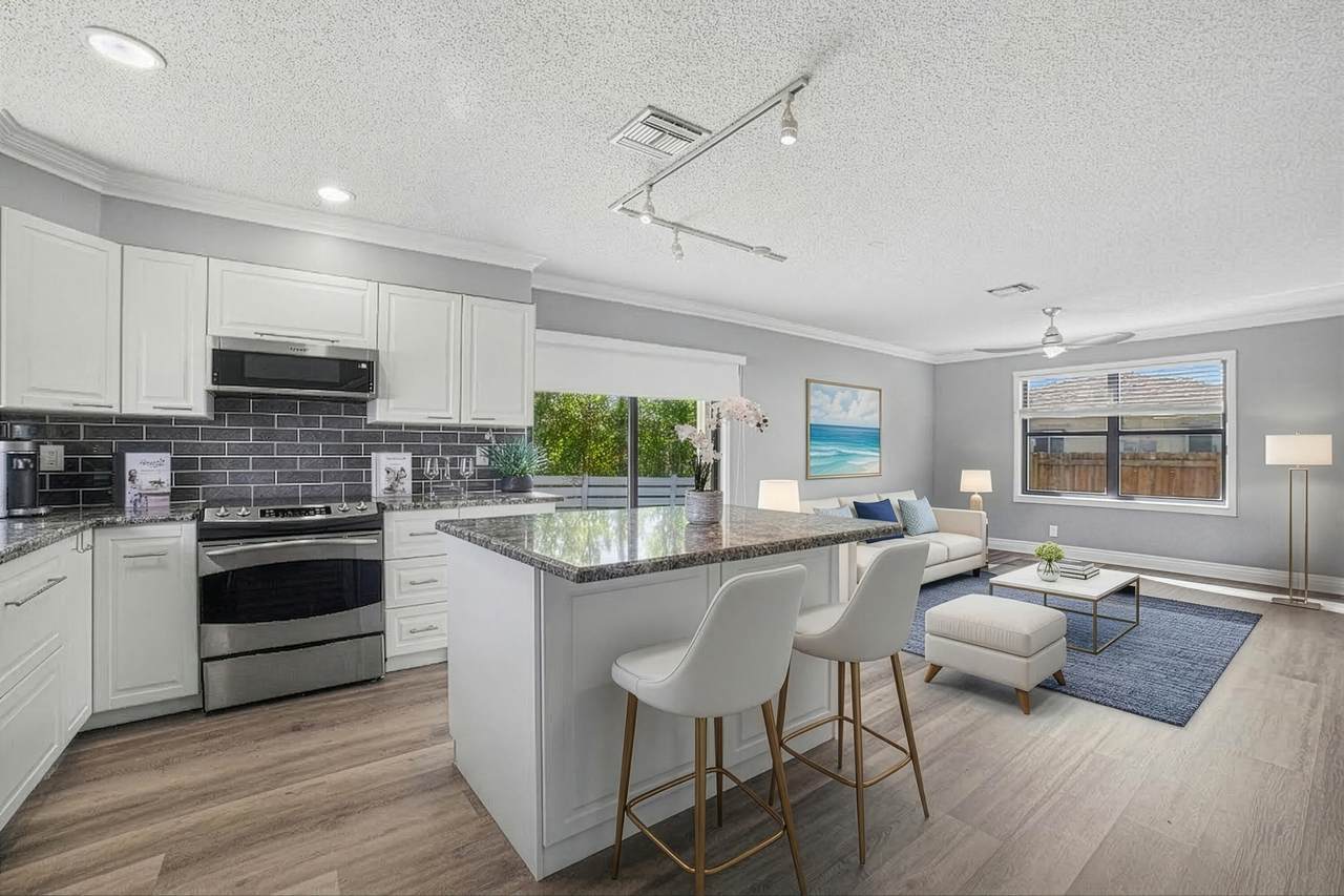 324 Pine Street - Photo 1
