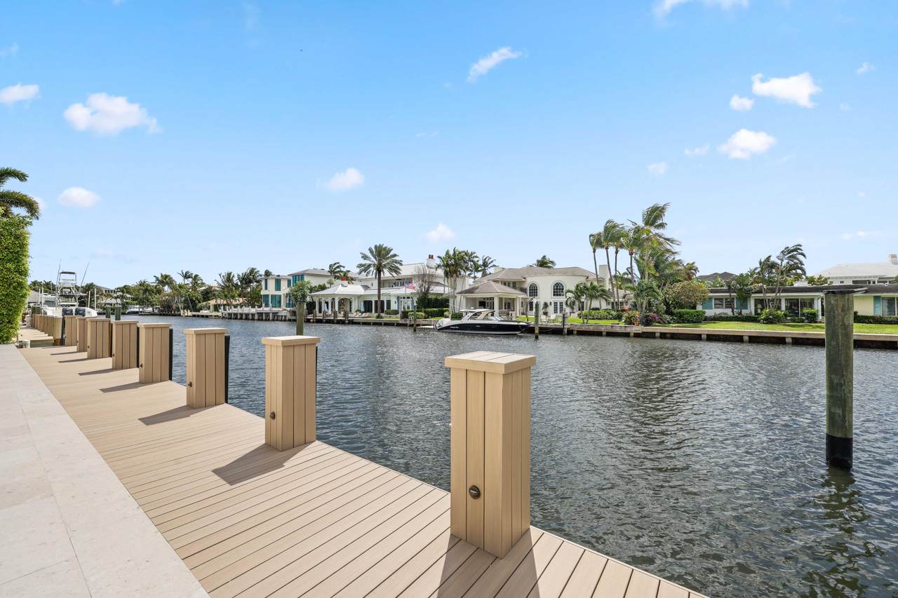 1102 Island Drive - Photo 1
